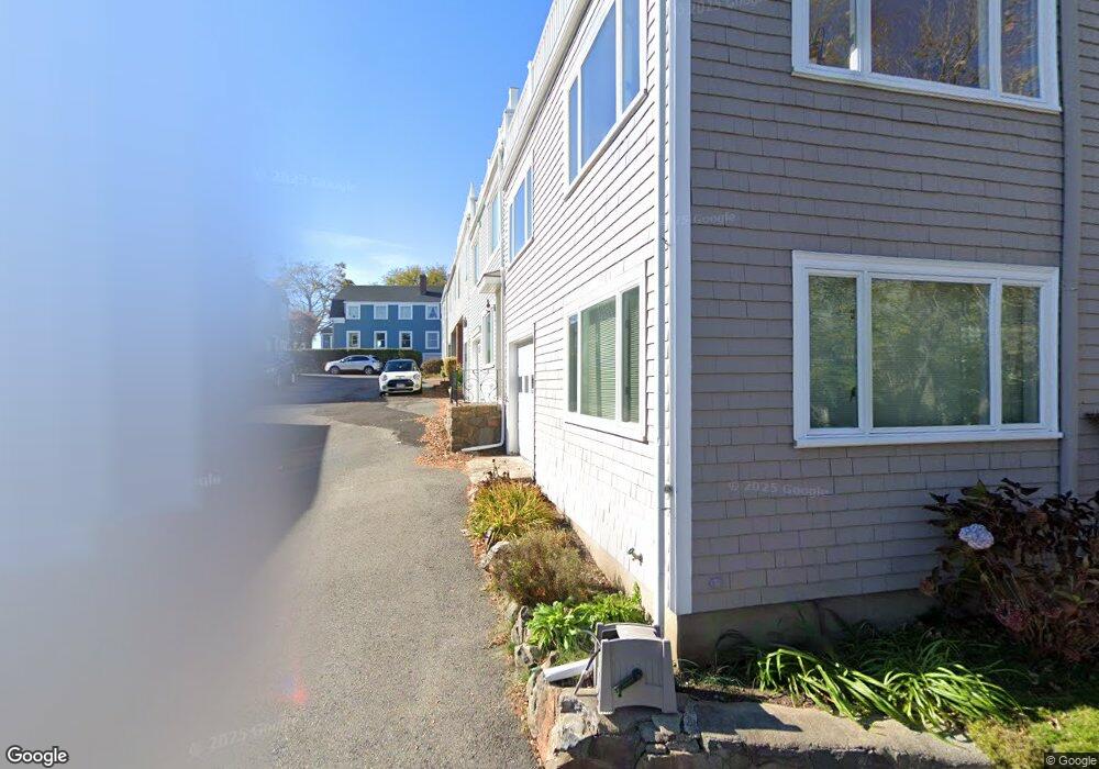 2 Mariners Ln, Marblehead, MA 01945 - photo 1