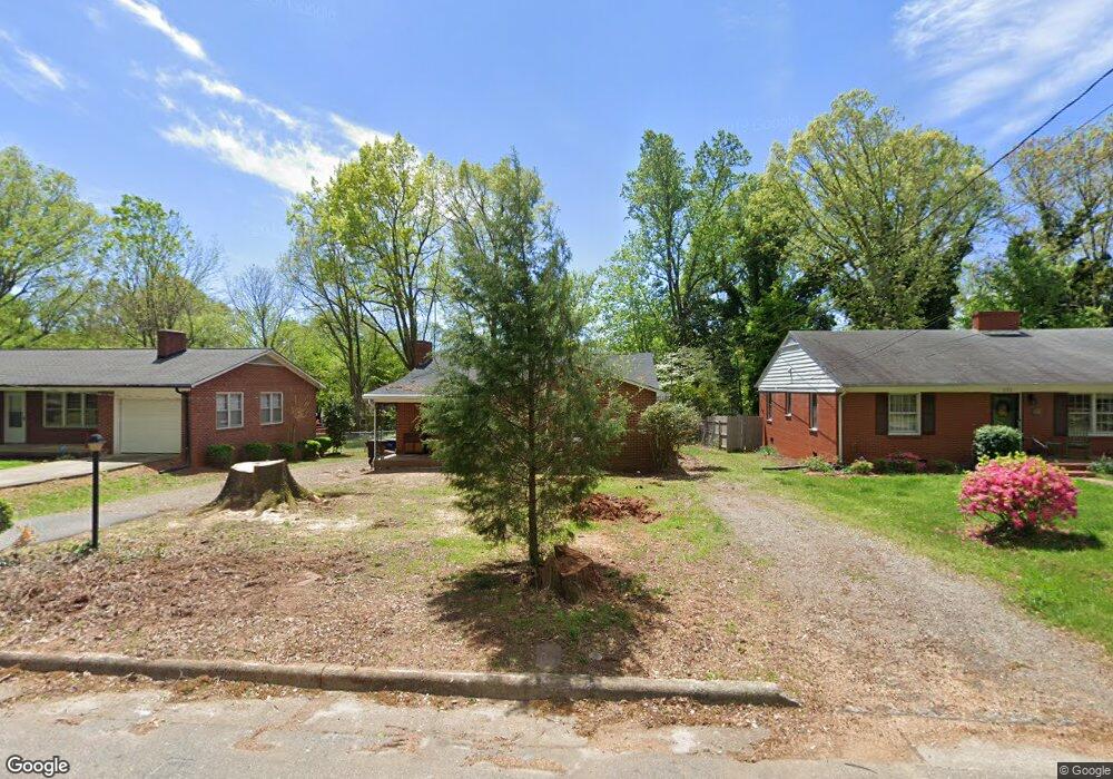 329 Euclid Ave, Statesville, NC 28677 - photo 1