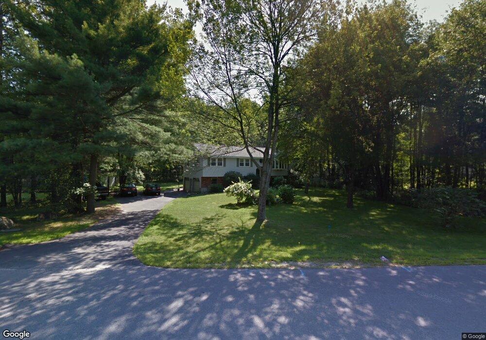 7 Yellowstone Dr, Londonderry, NH 03053 - photo 1