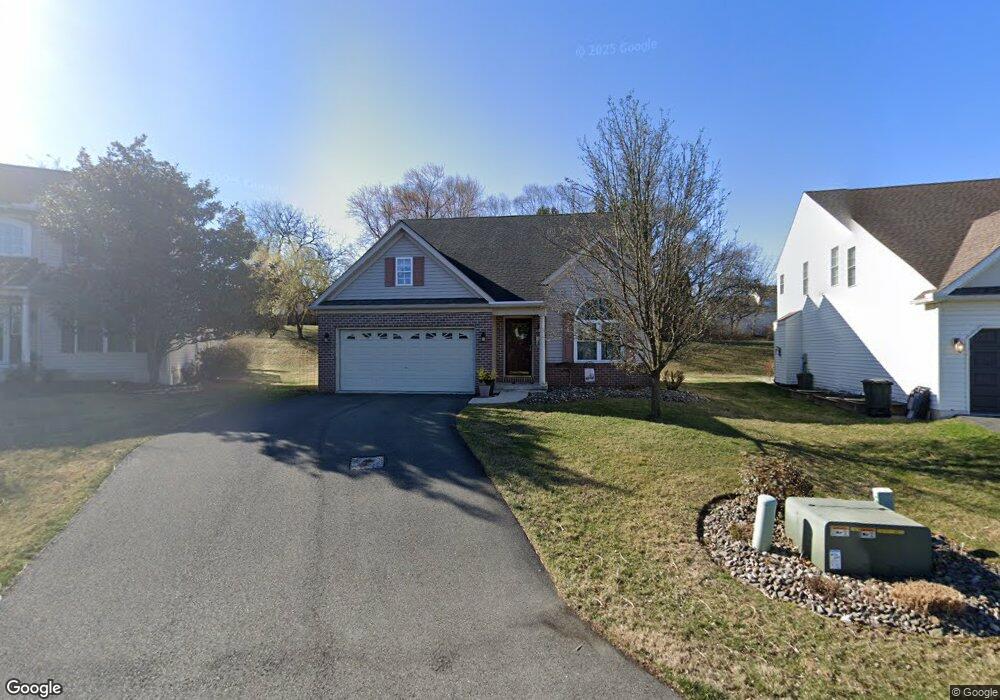 5 Laurel Woods Dr, Reading, PA 19607 - photo 1