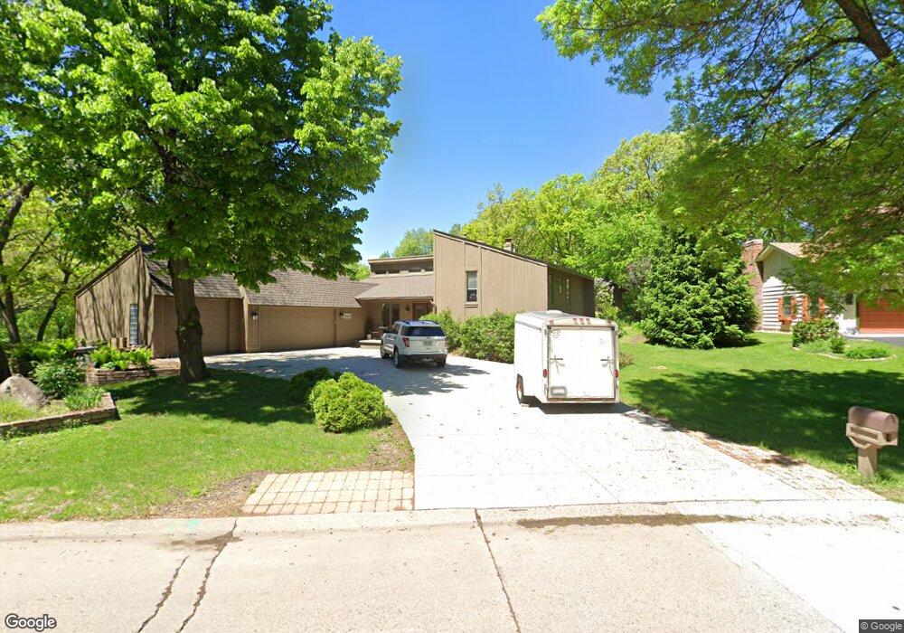 5660 Arthur St NE, Minneapolis, MN 55432 - photo 1