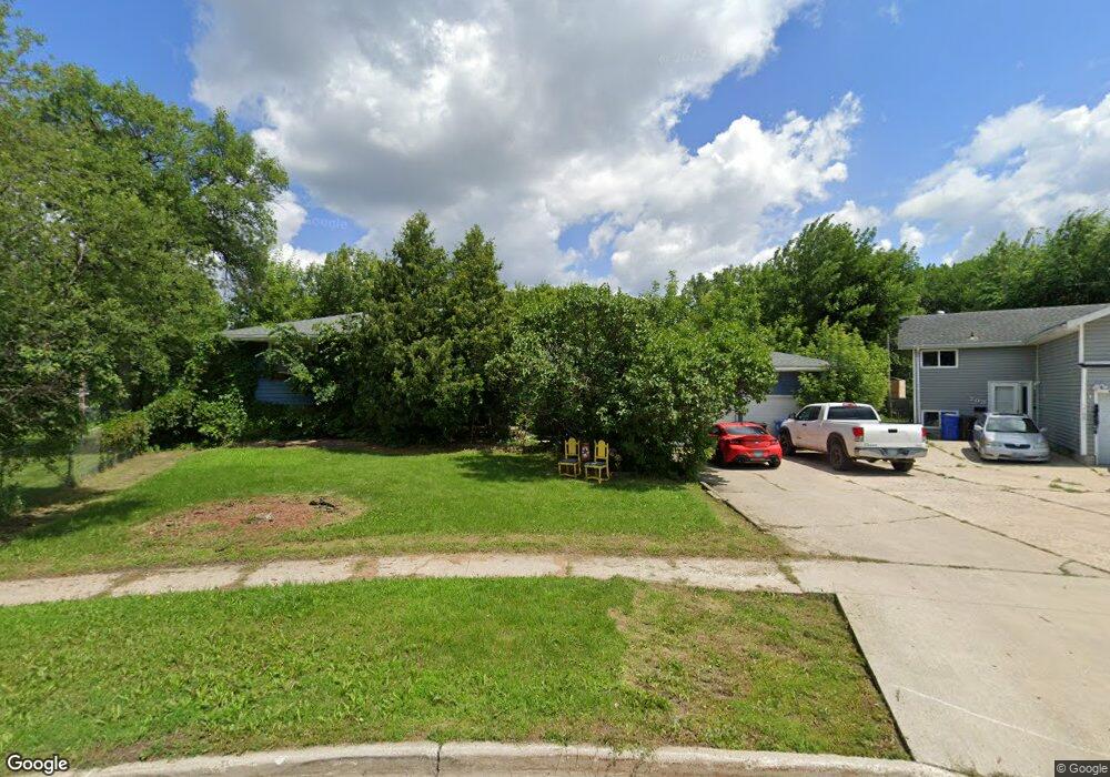 702 18th St S, Fargo, ND 58103 - photo 1