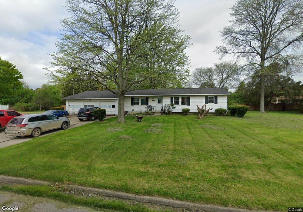 1273 Carter Dr, Flint, MI 48532 - photo 1