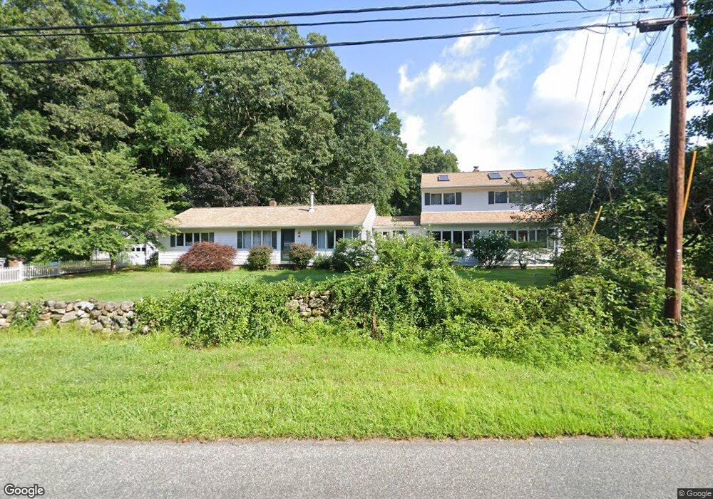 91 Upper Pattagansett Rd, East Lyme, CT 06333 - photo 1