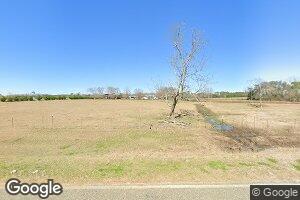 906 Ticknor Rd, Doerun, GA 31744