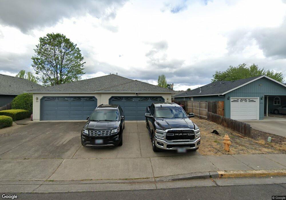 543 Primrose Dr, Central Point, OR 97502 - photo 1