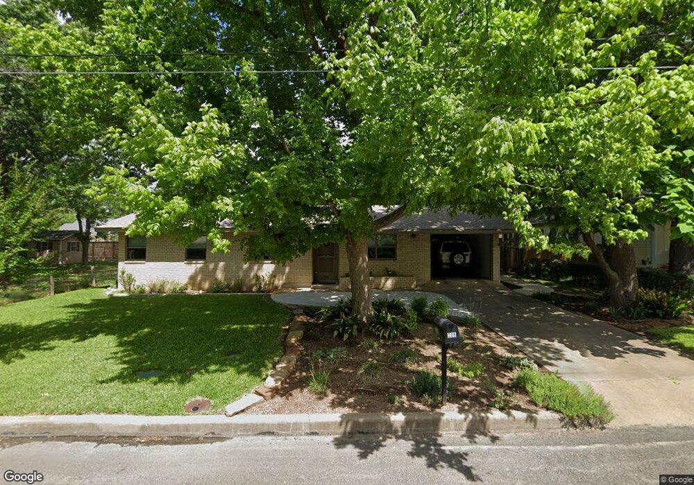 208 S Bowie St, Fredericksburg, TX 78624 - photo 1