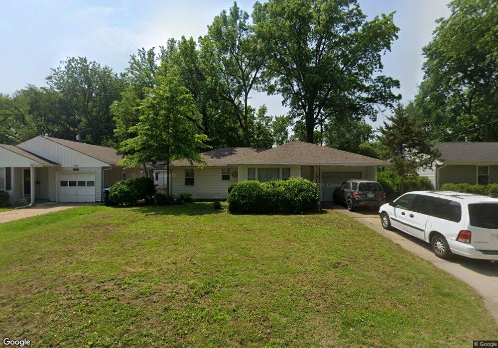 1803 SW 24th St, Topeka, KS 66611 - photo 1