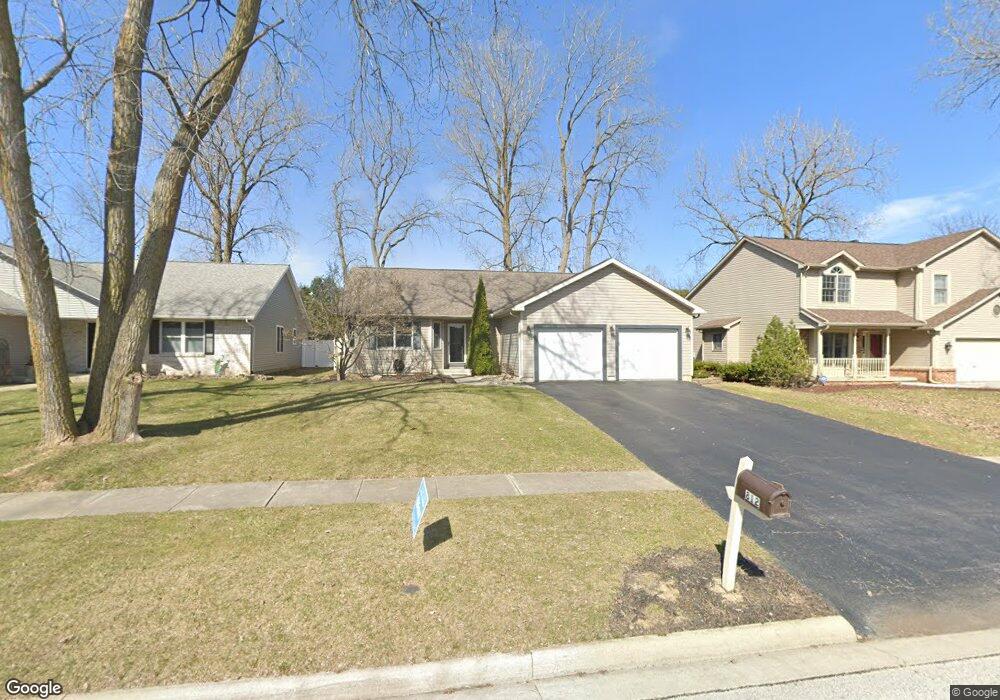 812 N Hill Trail, Findlay, OH 45840 - photo 1