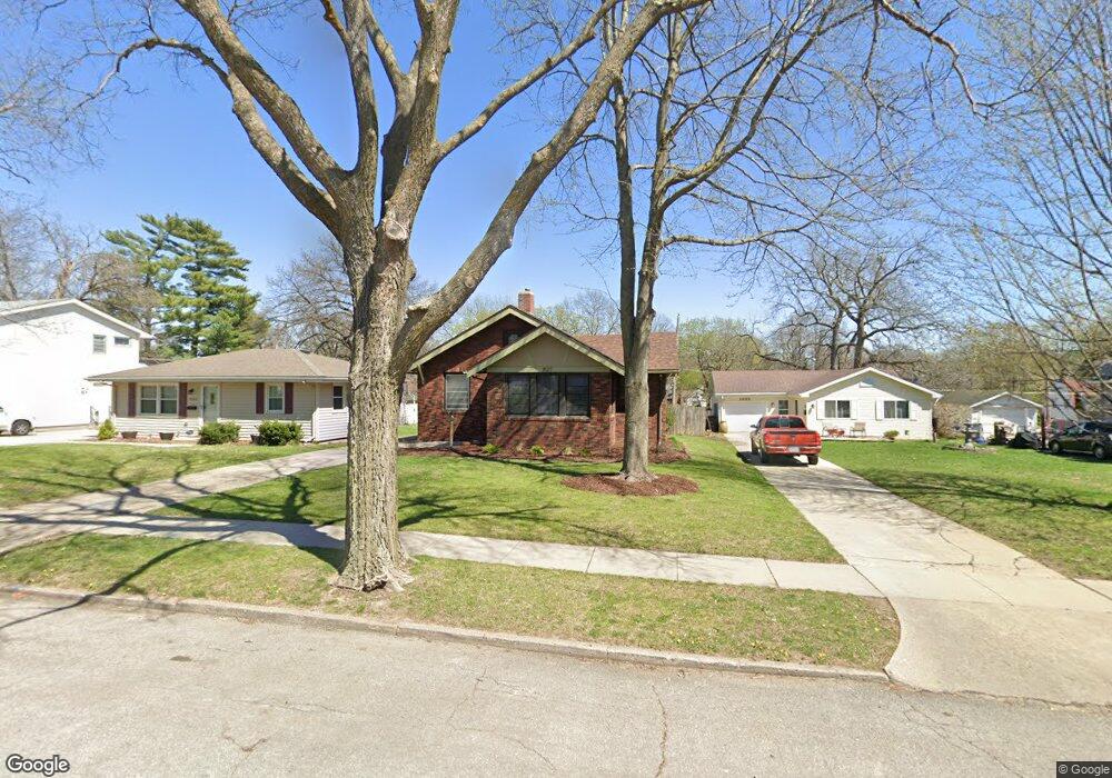 1527 43rd St, Des Moines, IA 50311 - photo 1