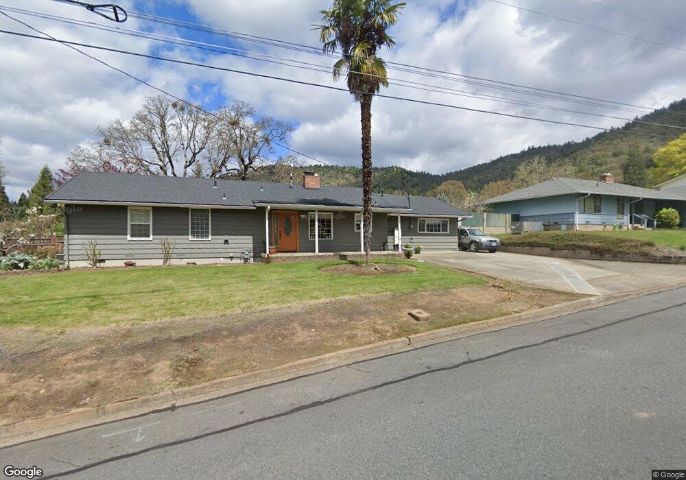 1042 NE Hefley St, Grants Pass, OR 97526 - photo 1