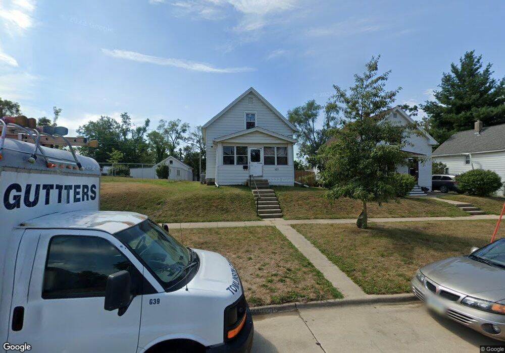 1621 13th Ave SE, Cedar Rapids, IA 52401 - photo 1