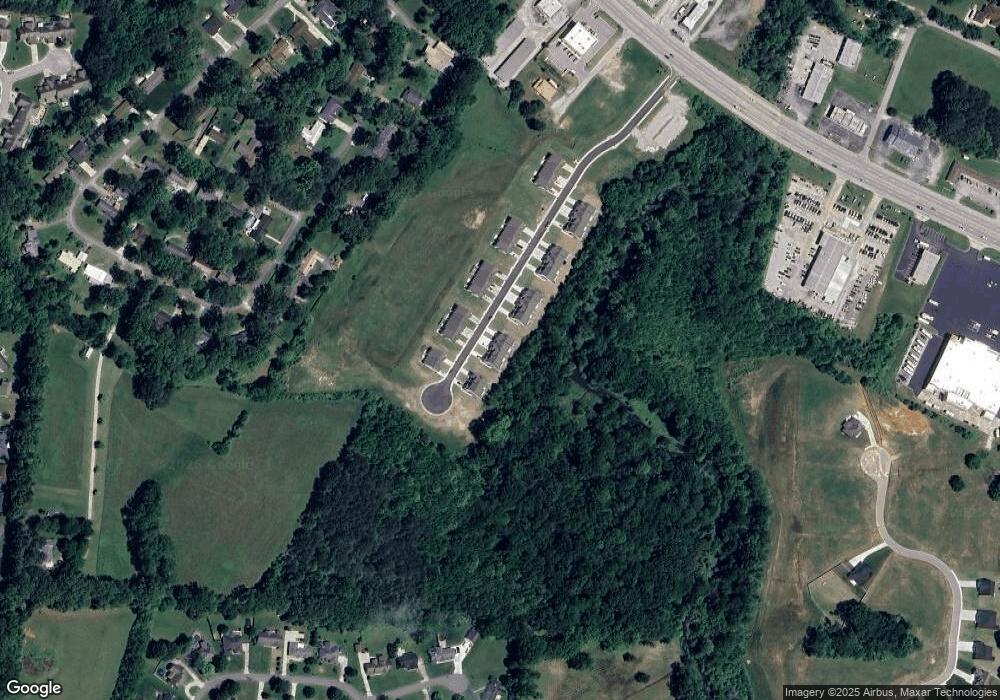 203 Creek Wood Rd, Manchester, TN 37355 - photo 1