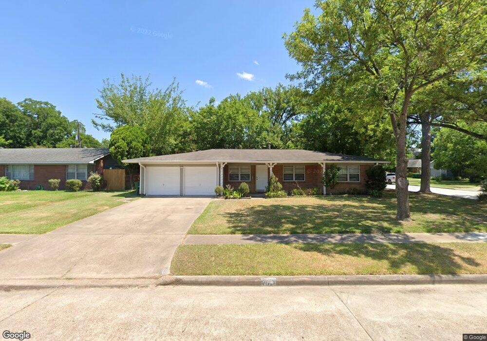 802 Peach Spring Dr, Houston, TX 77088 - photo 1