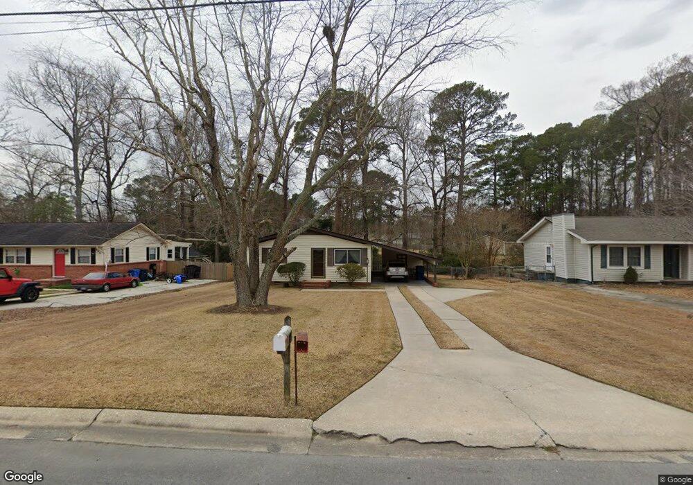 611 Dennis Rd, Jacksonville, NC 28546 - photo 1