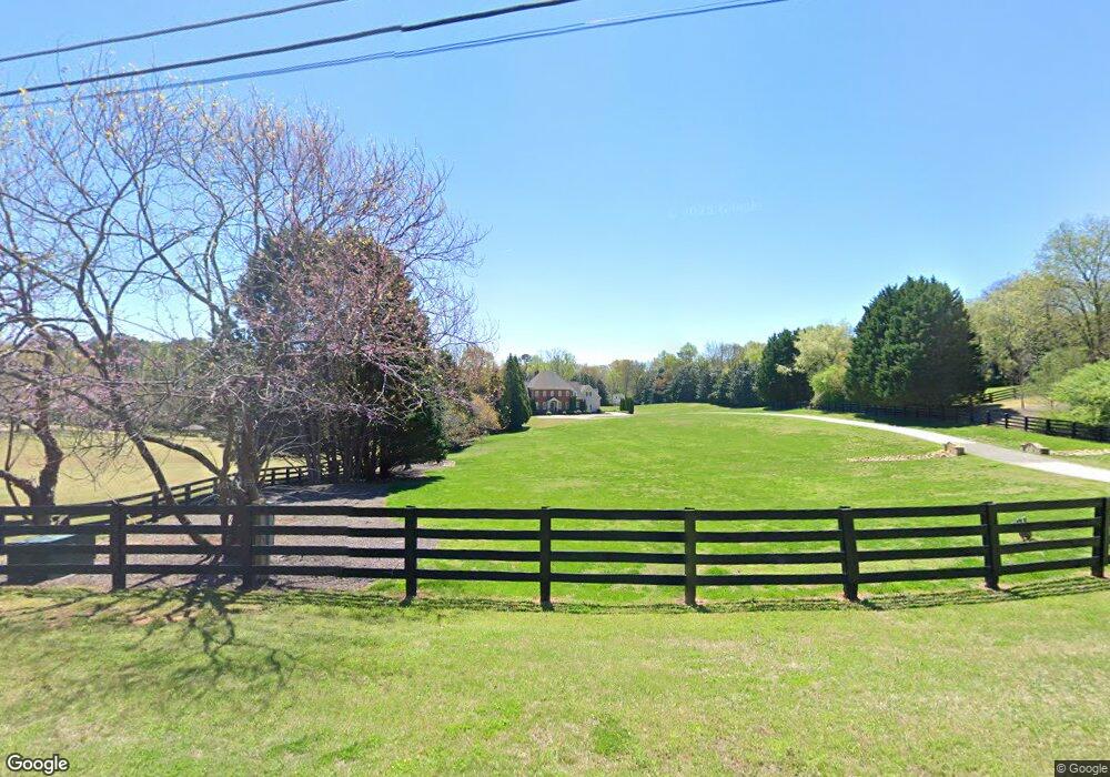 1570 Dinsmore Rd, Alpharetta, GA 30004 - photo 1