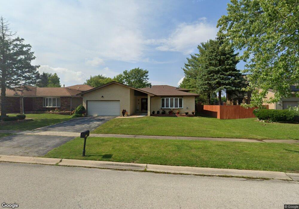 4910 Crest Ct, Country Club Hills, IL 60478 - photo 1