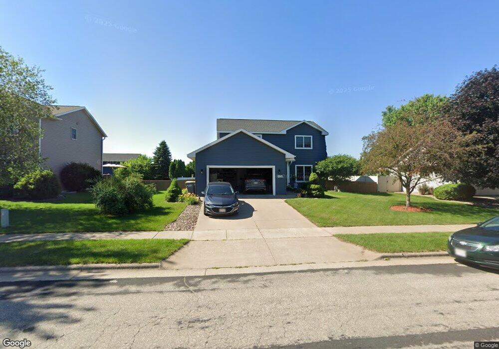 1004 Eastwood St, Holmen, WI 54636 - photo 1