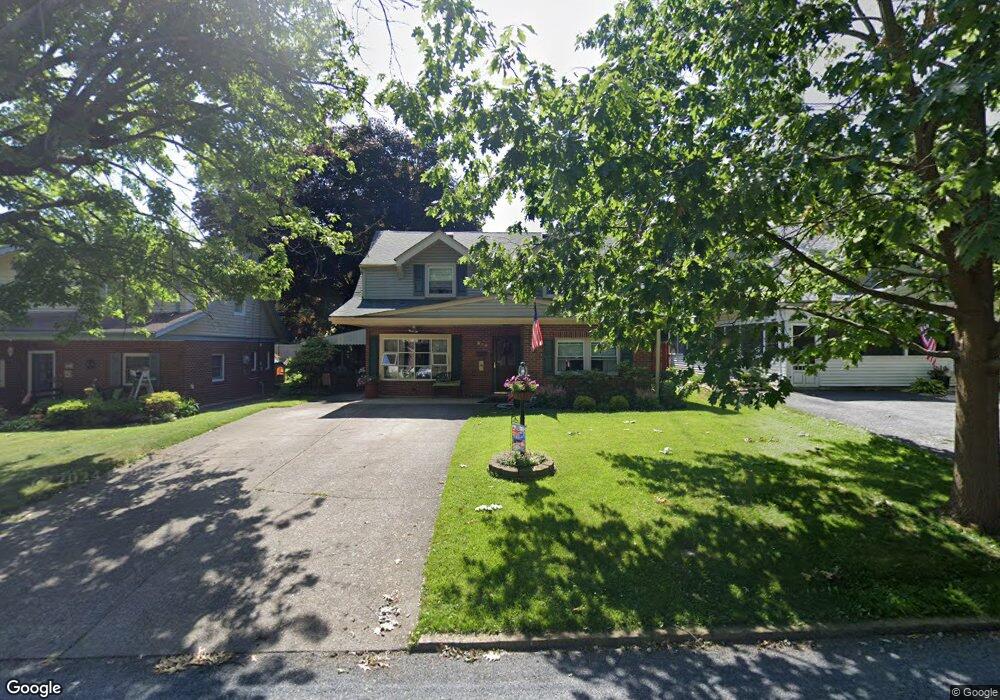 820 Fernwood St, Emmaus, PA 18049 - photo 1