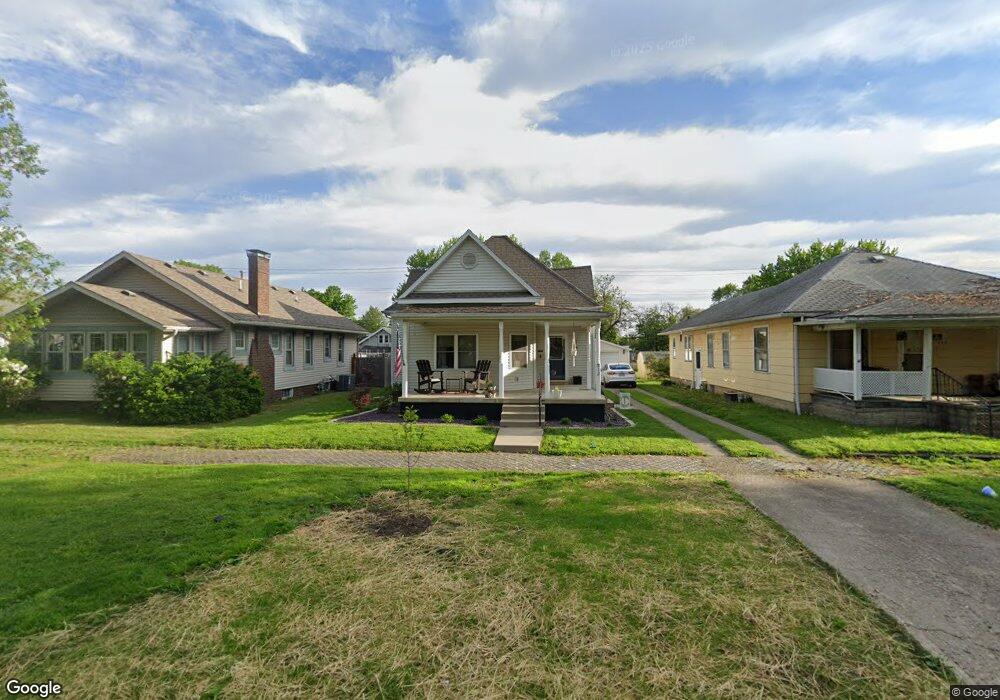 912 Broadway Ave, Mattoon, IL 61938 - photo 1