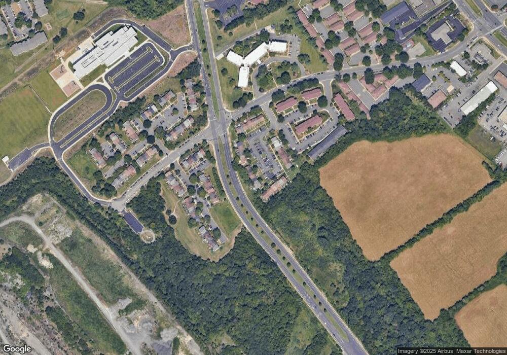 8246 Wycliffe Ct, Manassas, VA 20109 - photo 1