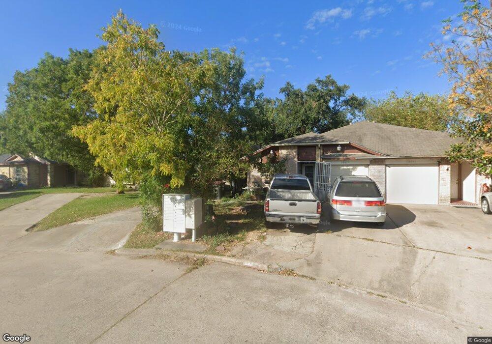 10015 Lasaber Ct, Houston, TX 77038 - photo 1