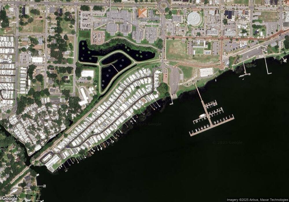 431 Sinclair Cir, Tavares, FL 32778 - photo 1