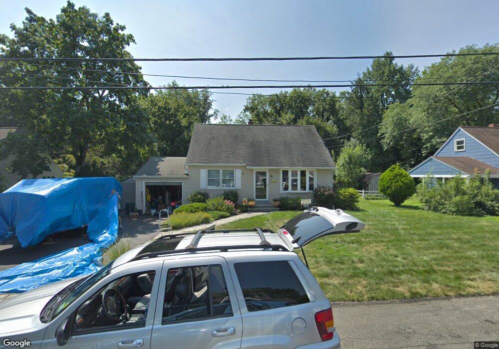 9 Venter Ln, Nanuet, NY 10954 - photo 1