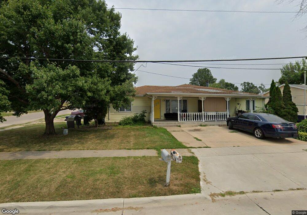 2905* Outlook Dr SW, Cedar Rapids, IA 52404 - photo 1