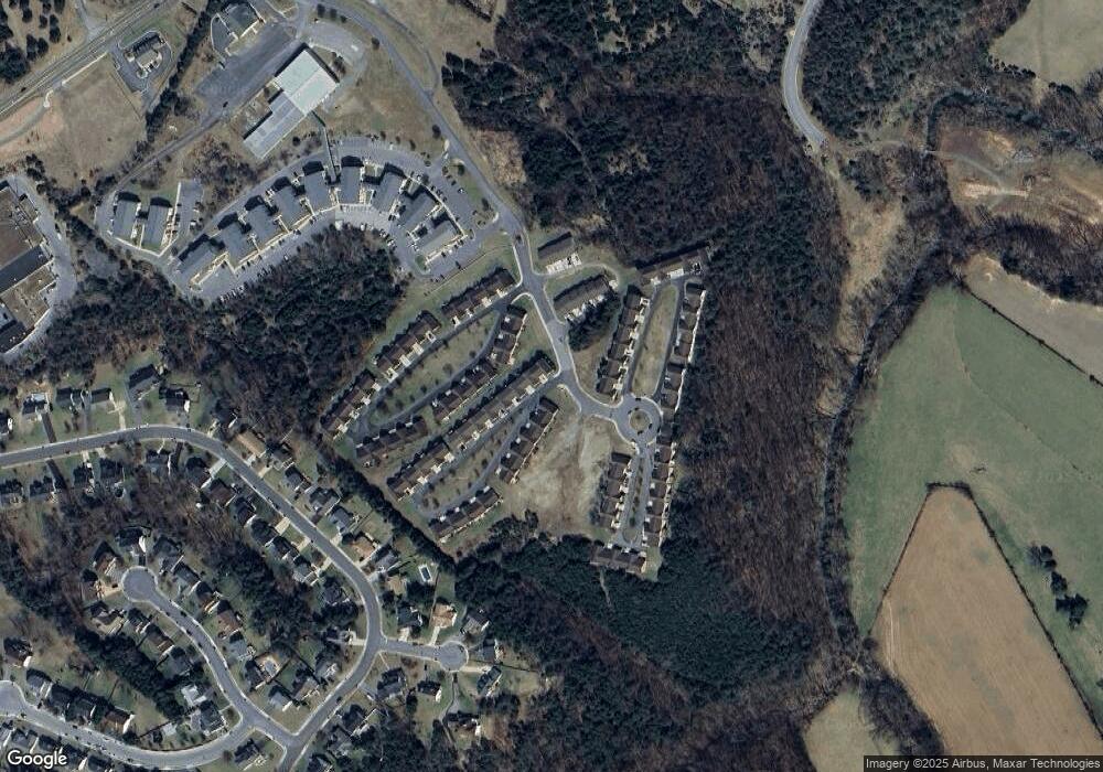 32 A-4 Logan Cir unit A4, Strasburg, VA 22657 - photo 1