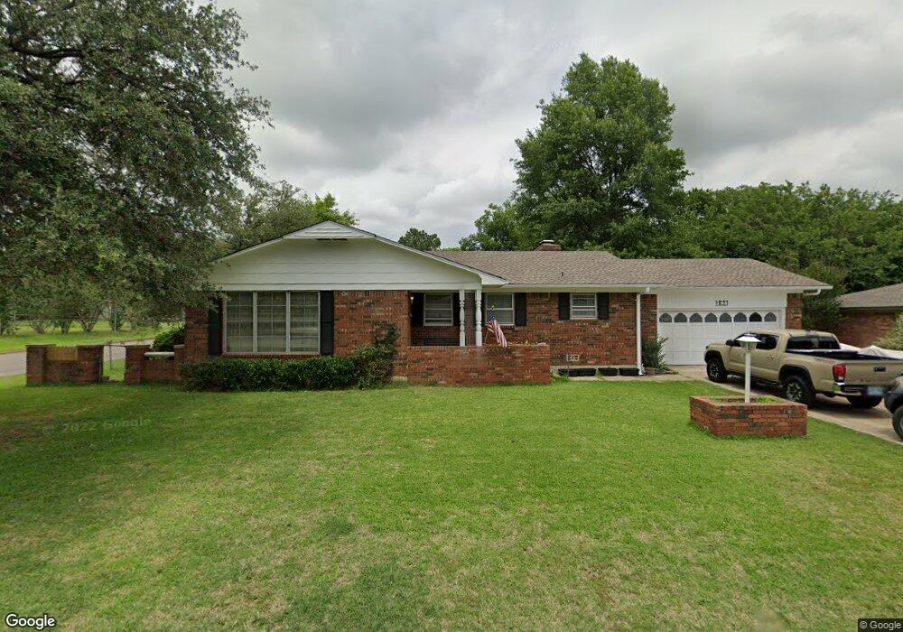1821 Melody Ln, Ardmore, OK 73401 - photo 1