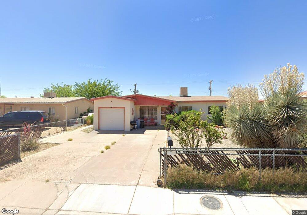 703 Ridgecrest Dr, Alamogordo, NM 88310 - photo 1