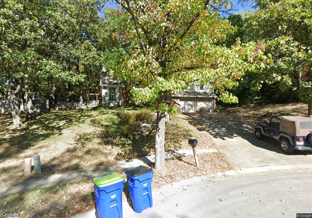 6936 Hallet Ct, Shawnee, KS 66216 - photo 1