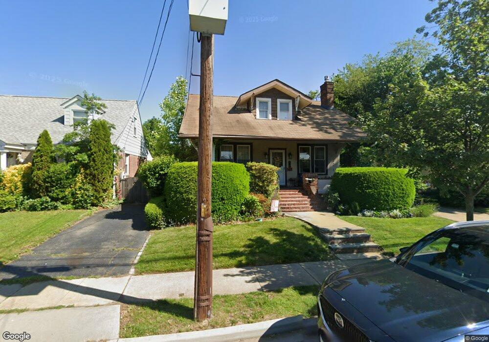 106 Dow Ave, Mineola, NY 11501 - photo 1