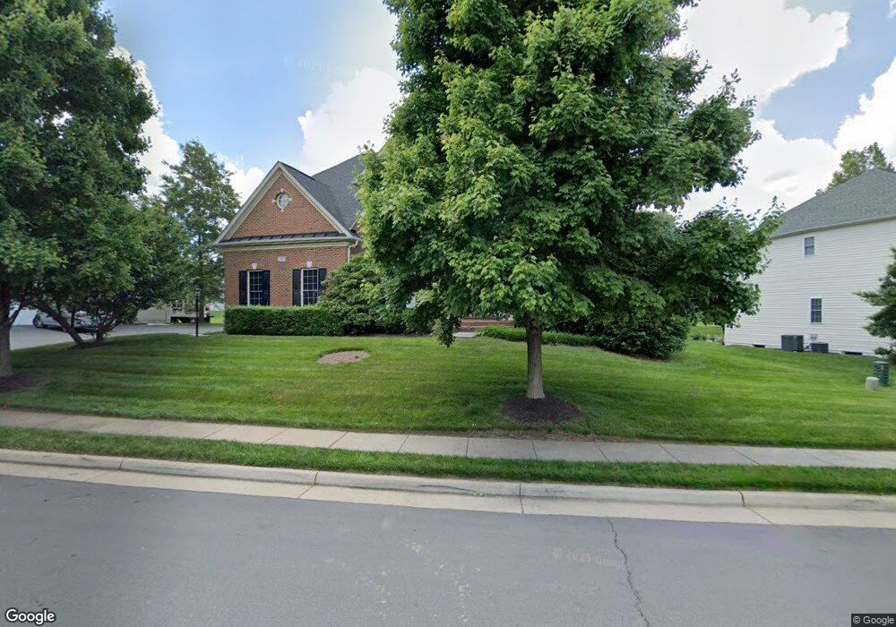 25699 S Village Dr, South Riding, VA 20152 - photo 1