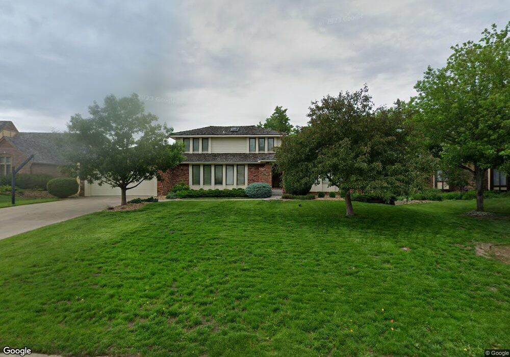 7126 SW Robins Dr, Topeka, KS 66610 - photo 1