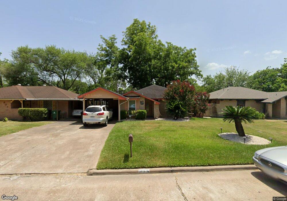 835 Grenshaw St, Houston, TX 77088 - photo 1