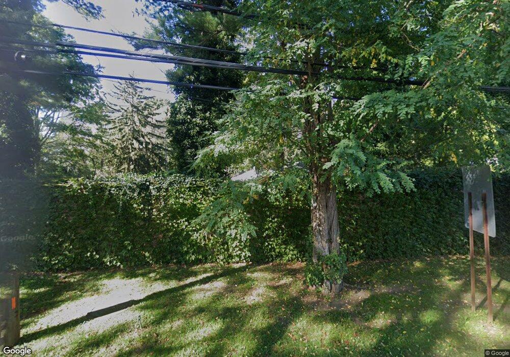 263 Duck Pond Rd, Glen Cove, NY 11542 - photo 1