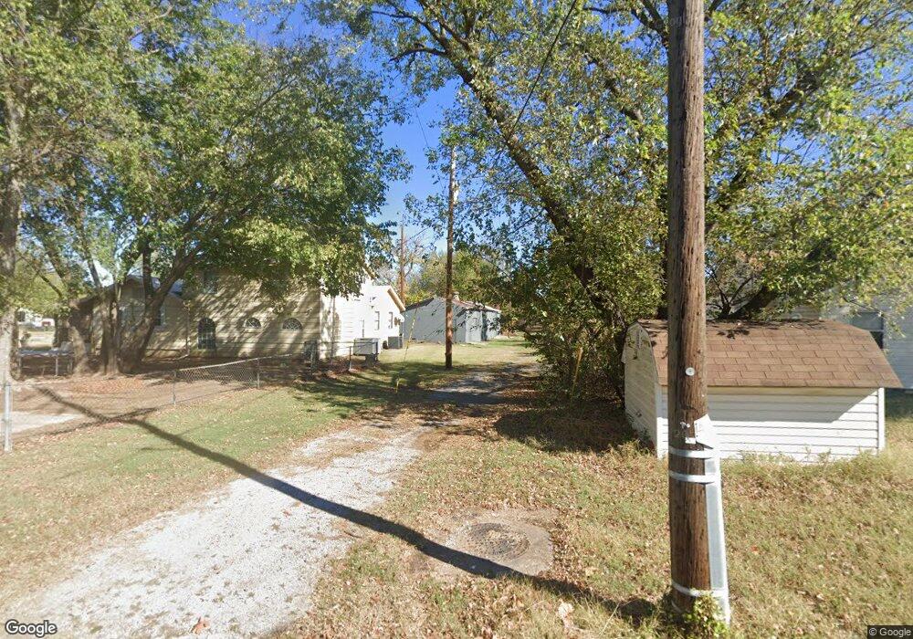 1116 W 8th St, Okmulgee, OK 74447 - photo 1