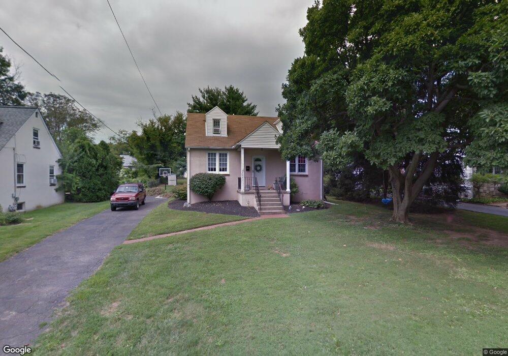 726 Willow St, Southampton, PA 18966 - photo 1