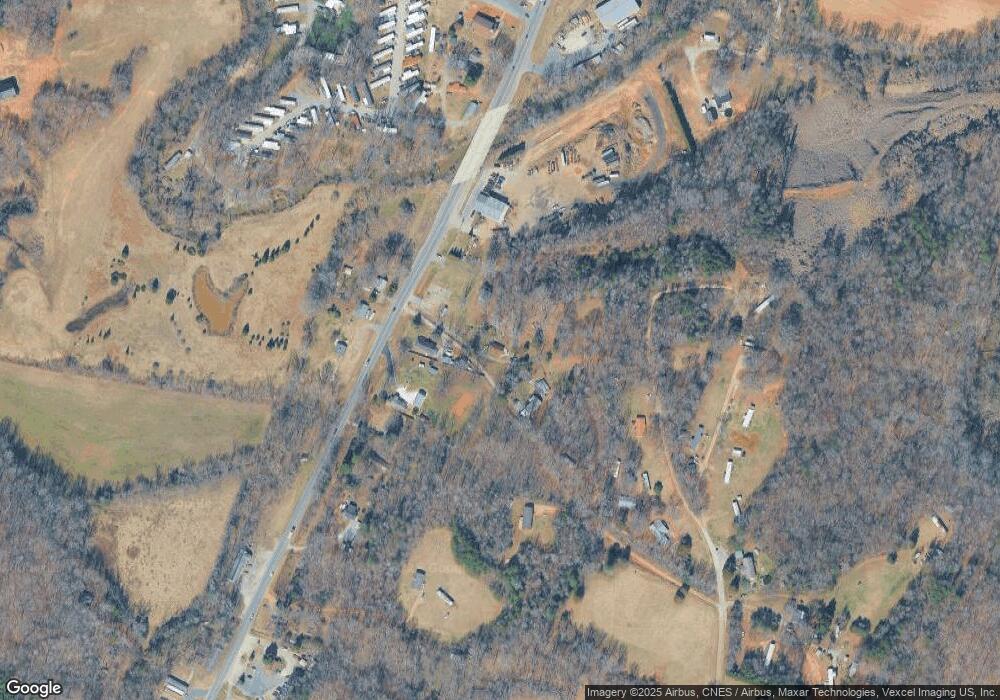 2111 Shelton Ave, Statesville, NC 28677 - photo 1