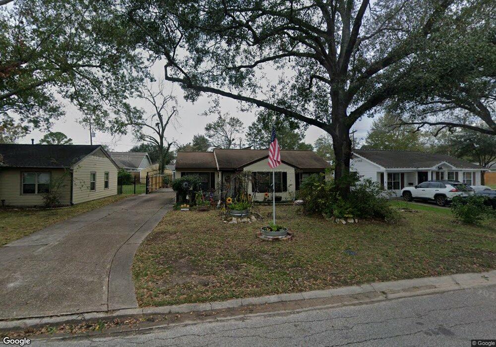 1606 Cheshire Ln, Houston, TX 77018 - photo 1