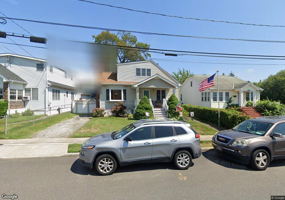 696 Wyckoff Ave, Bellmore, NY 11710 - photo 1