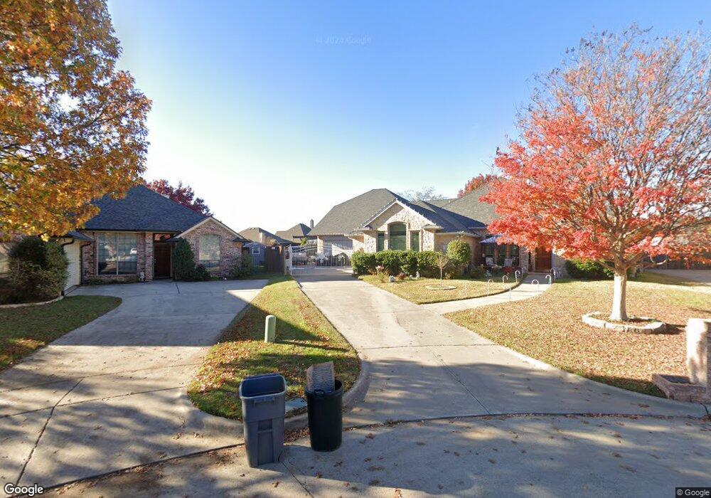 604 Trails End Ct, Hurst, TX 76054 - photo 1