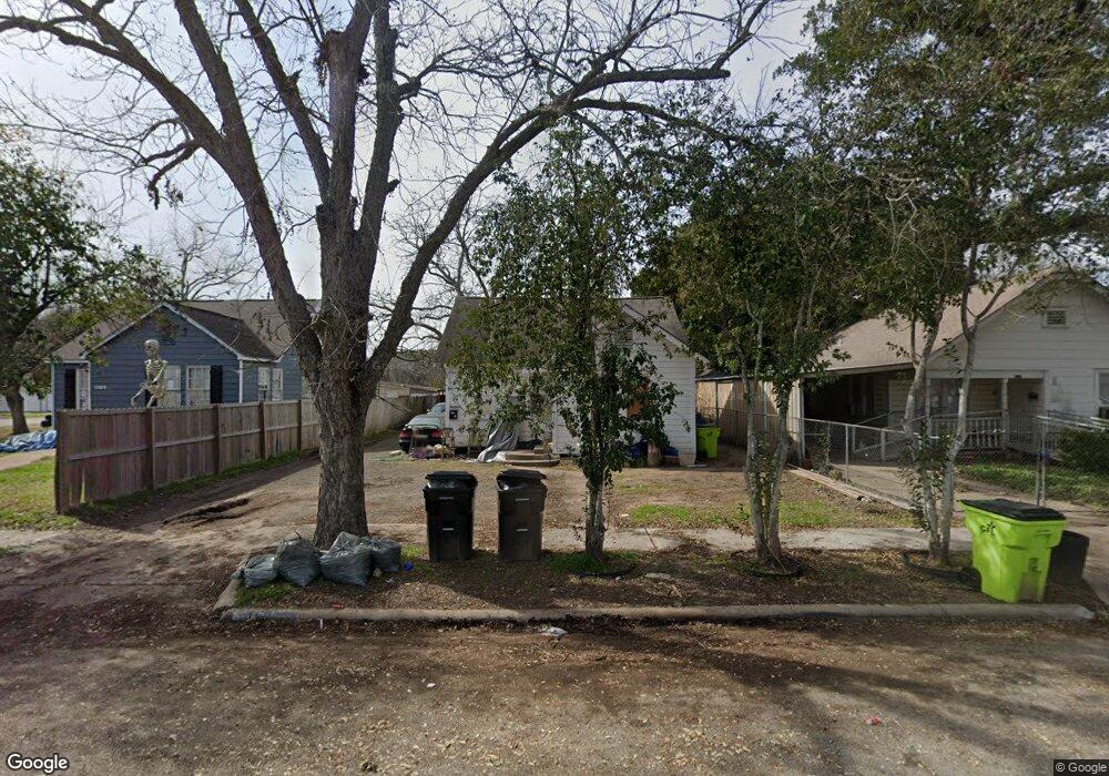 1122 Macarthur St, Rosenberg, TX 77471 - photo 1