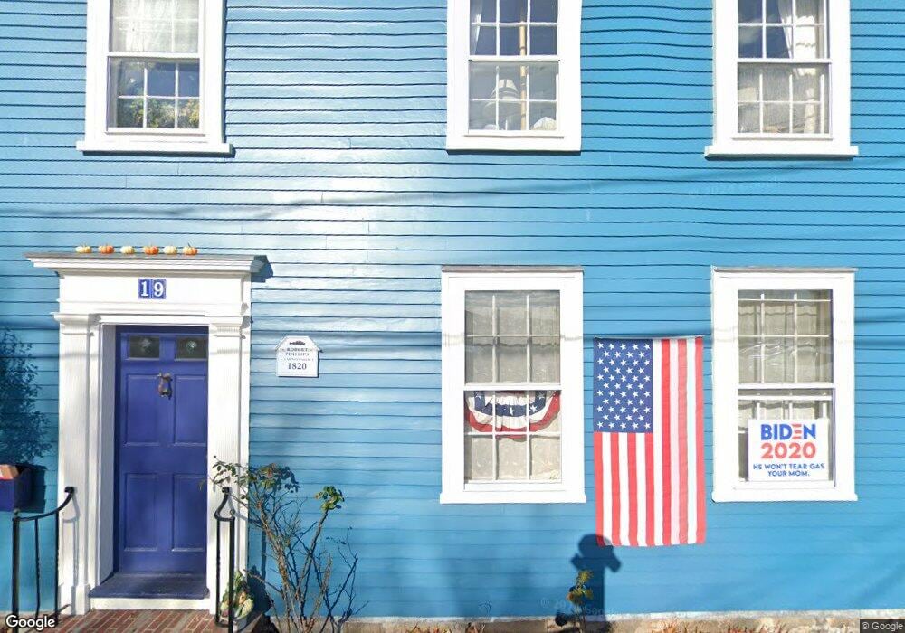 19 Mechanic St, Marblehead, MA 01945 - photo 1