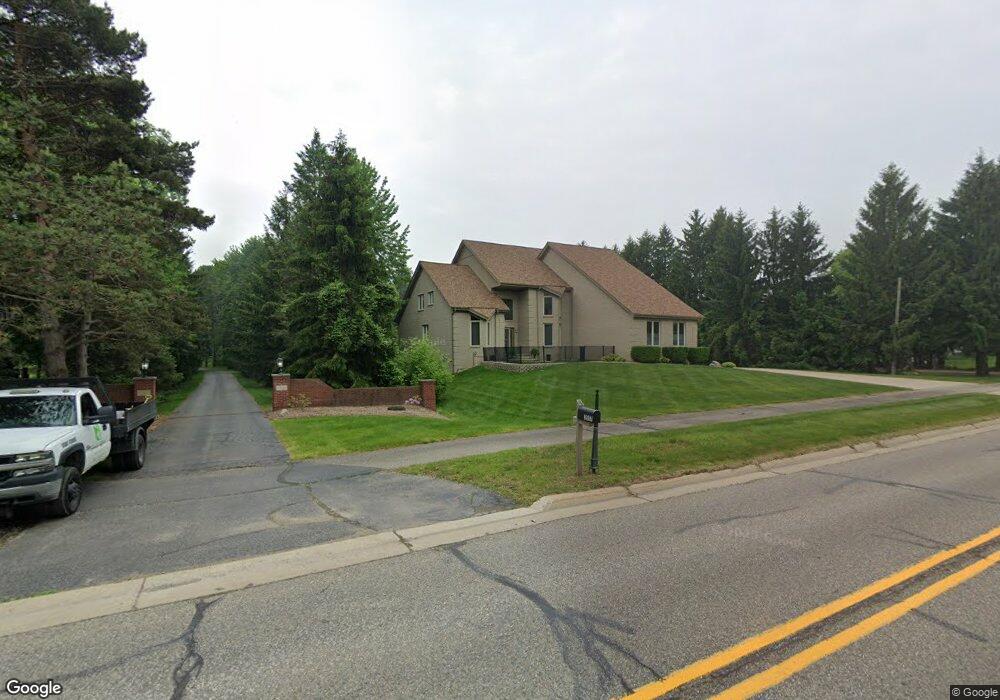 3561 W Tienken Rd, Rochester Hills, MI 48306 - photo 1