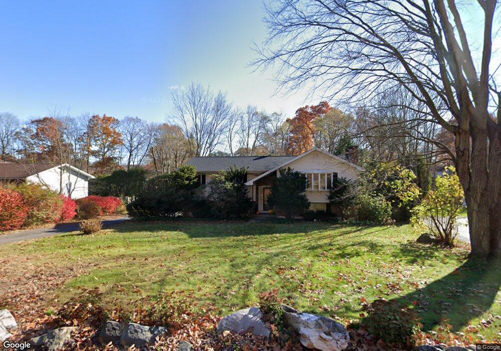 615 Country Club Rd, Waterbury, CT 06708 - photo 1