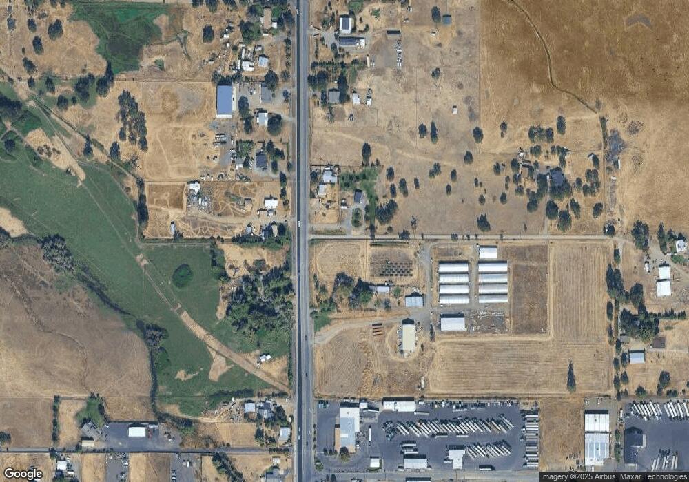 5752 Table Rock Rd, Central Point, OR 97502 - photo 1