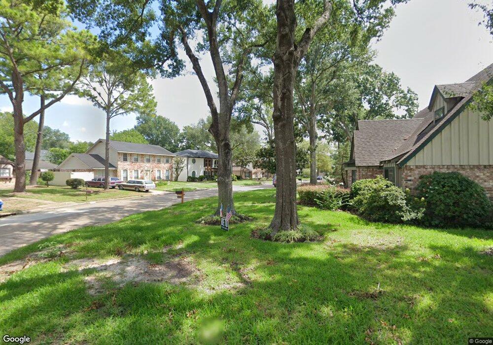 5042 Oak Shadows Dr, Houston, TX 77091 - photo 1